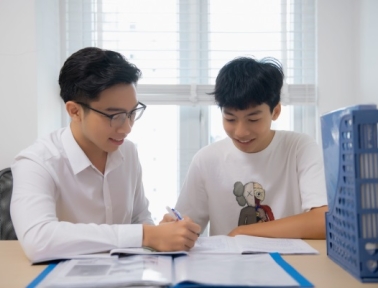 Lương Gia Sư Tiếng Nhật Bao Nhiêu Tiền?